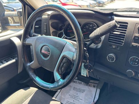 Used 2011 GMC Sierra 2500 SLE w/ SLE Preferred Package AWD/4WD image 20