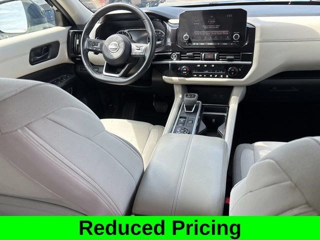 Used 2024 Nissan Pathfinder SV AWD/4WD image 37