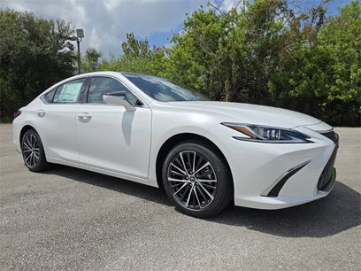 New 2025 Lexus ES 350 w/ Premium Package