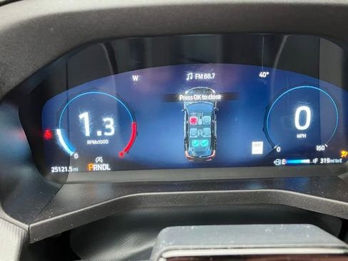 Used 2025 Ford Explorer ST-Line image 3