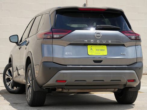 Used 2022 Nissan Rogue SV FWD image 5
