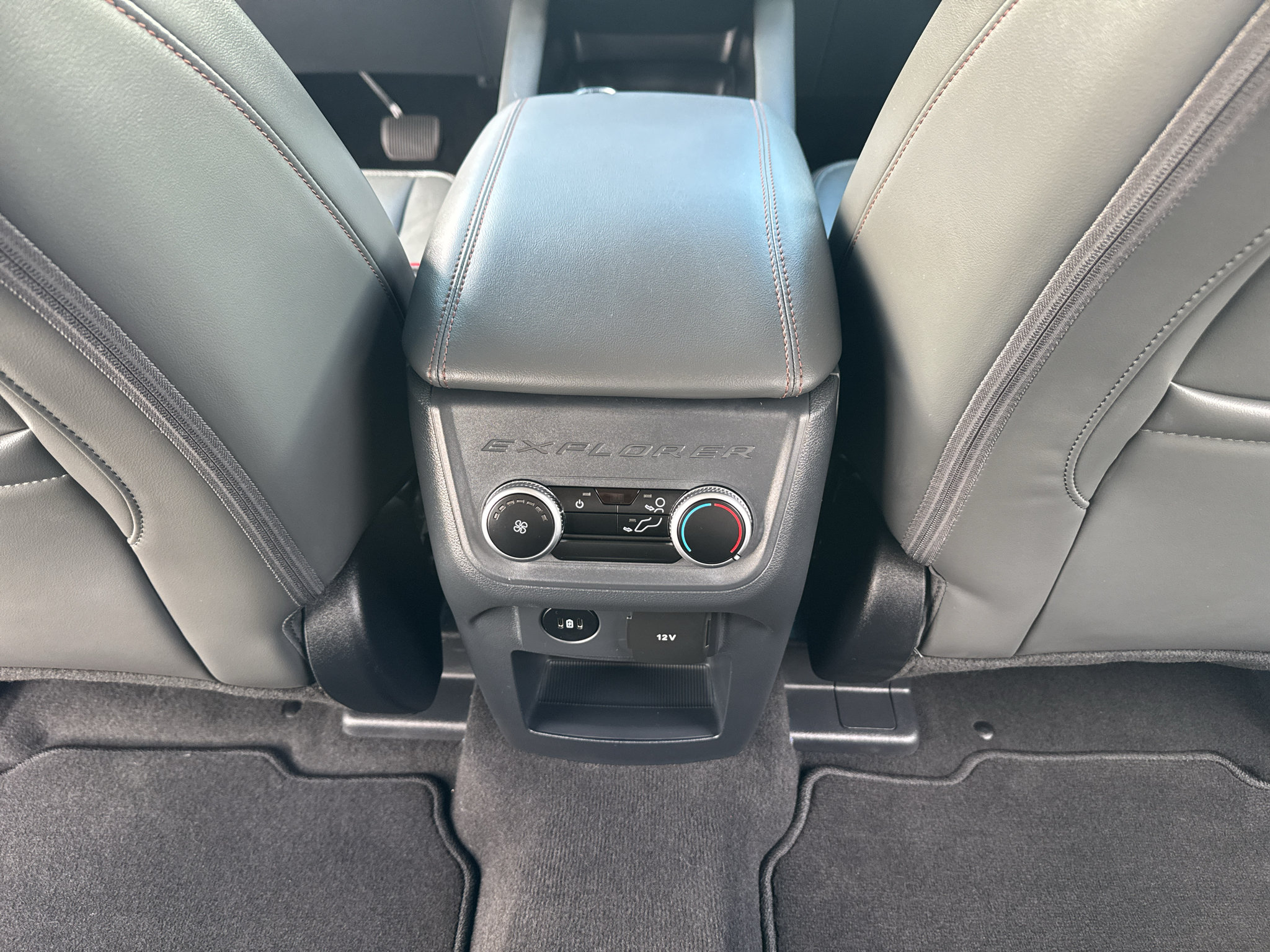Used 2026 Ford Explorer Active w/ Active Comfort Package AWD/4WD image 19