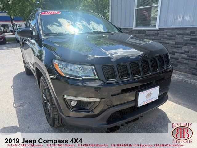 Used 2019 Jeep Compass Latitude AWD/4WD image 1