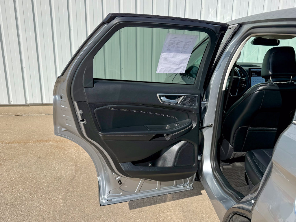 Certified 2024 Ford Edge Titanium AWD/4WD image 15