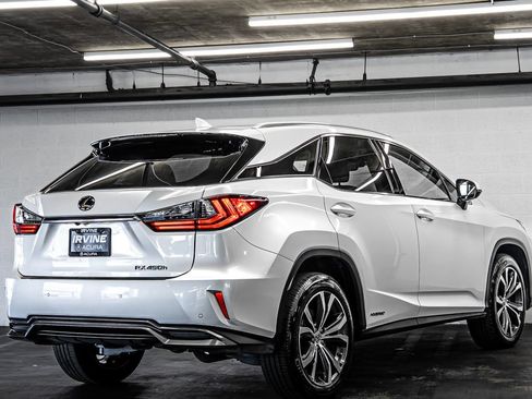 Used 2017 Lexus RX 450h AWD w/ Cold Weather Package image 5