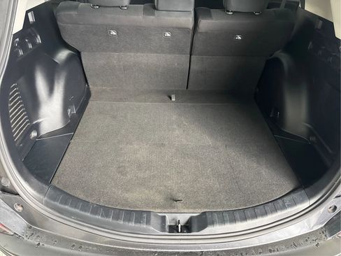 Used 2018 Toyota RAV4 LE image 16