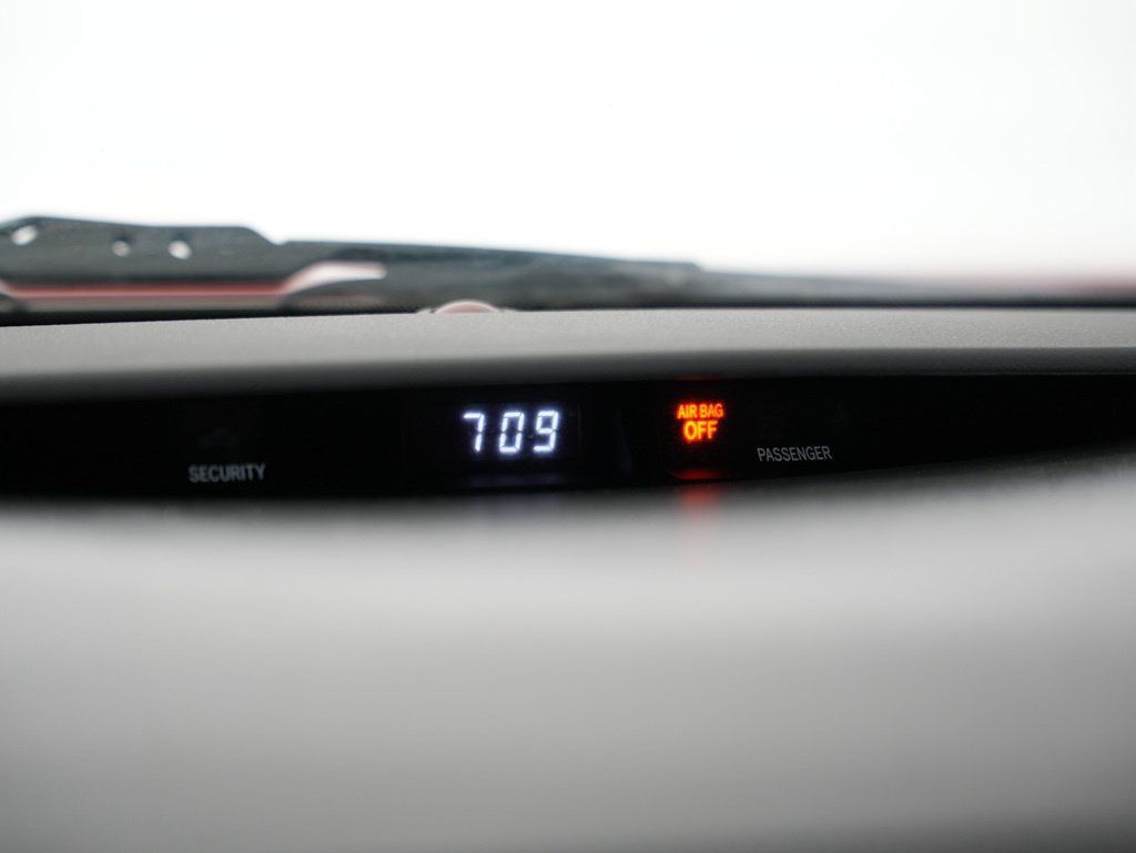Used 2011 Toyota Camry SE w/ SE Extra-Value Pkg #1 FWD image 19