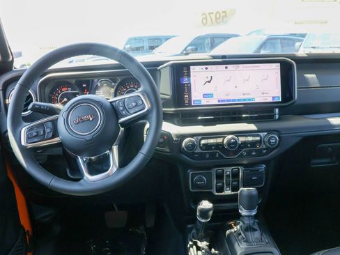 New 2026 Jeep Wrangler Unlimited Sahara AWD/4WD image 19