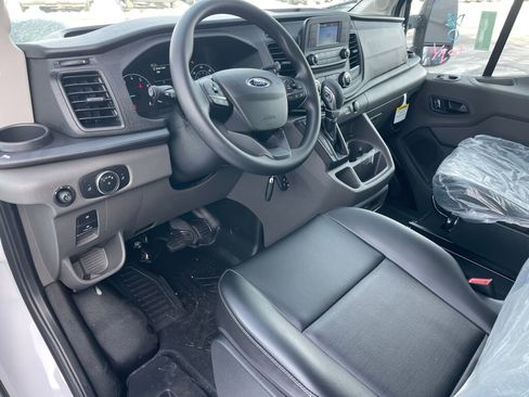 New 2025 Ford Transit 250 image 5