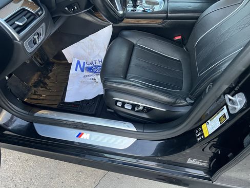 Used 2016 BMW 750i xDrive image 11