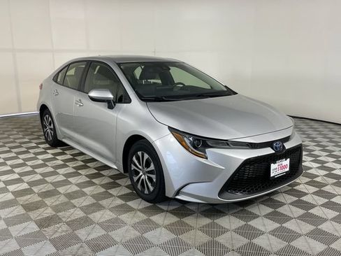 Used 2022 Toyota Corolla LE FWD image 17