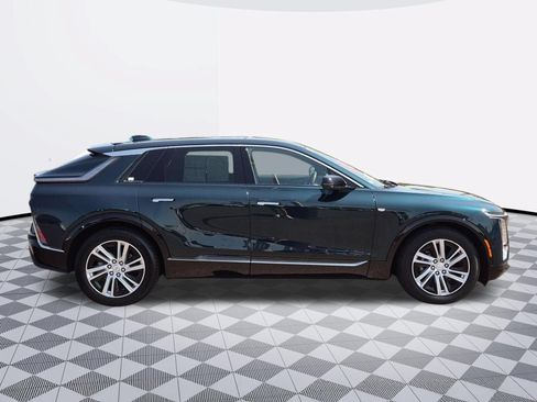 Certified 2024 Cadillac Lyriq Tech w/ Driver Assist Package AWD/4WD image 8