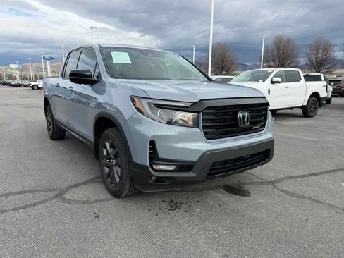 Used 2023 Honda Ridgeline Sport image 11