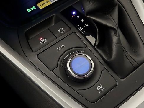 Used 2022 Toyota RAV4 XSE AWD/4WD image 27