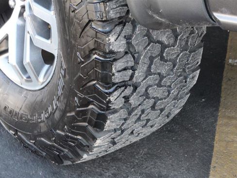 Used 2018 Ford F150 Raptor w/ Equipment Group 802A Luxury image 34