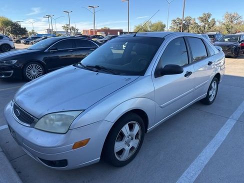 Used 2006 Ford Focus ZX4 Sedan image 1
