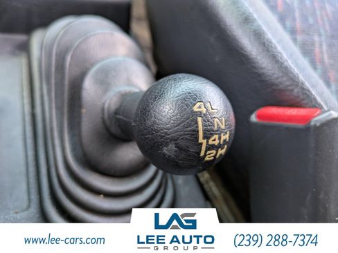 Used 1998 Chevrolet Tracker 4WD Convertible image 18