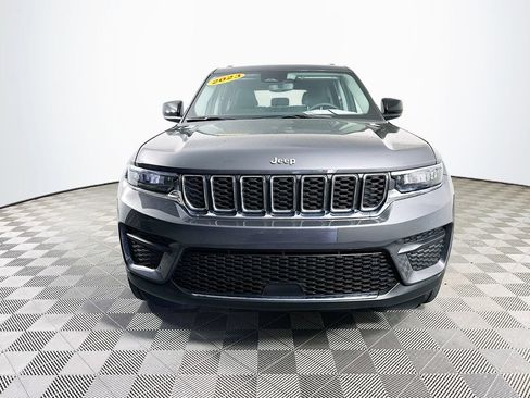 Certified 2023 Jeep Grand Cherokee Laredo AWD/4WD image 4