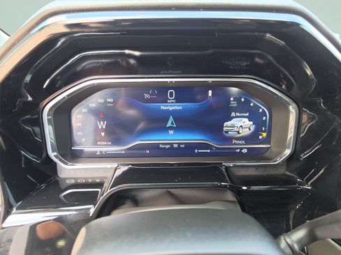 Used 2025 Chevrolet Silverado 1500 LT RWD image 34