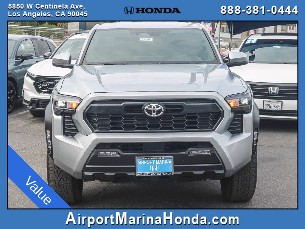 Used 2024 Toyota Tacoma TRD Off-Road AWD/4WD image 4
