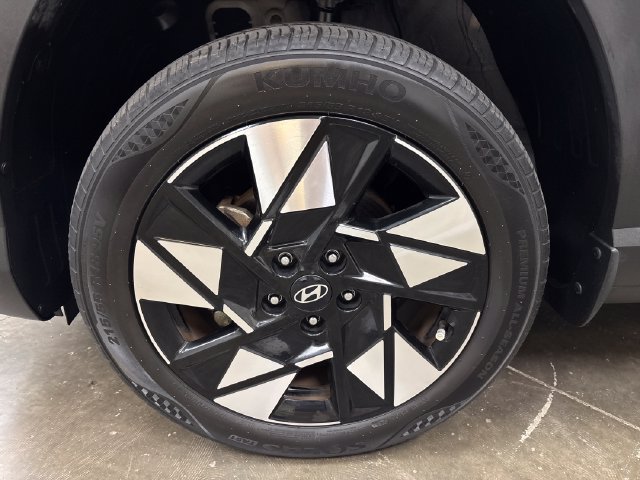 Used 2024 Hyundai Kona SEL w/ Convenience Package AWD/4WD image 17