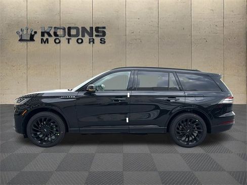 New 2026 Lincoln Aviator Reserve image 2