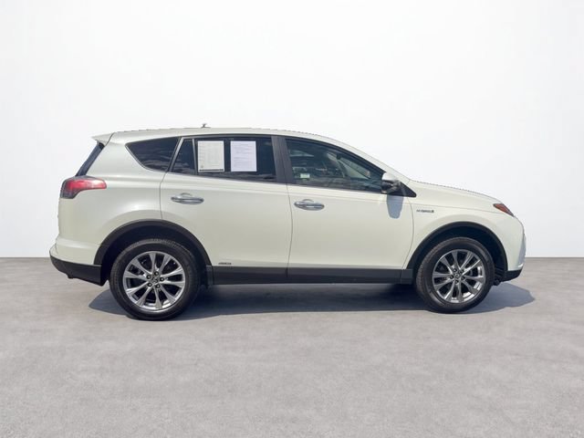 Used 2017 Toyota RAV4 Limited AWD/4WD image 6