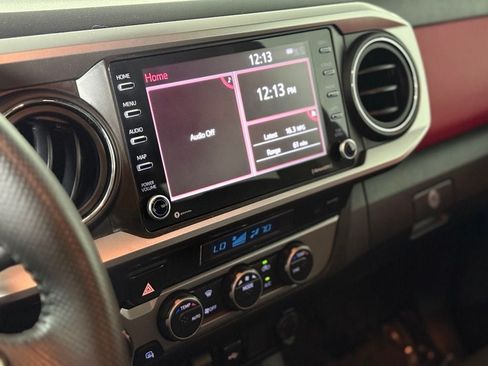 Used 2022 Toyota Tacoma SR5 AWD/4WD image 14
