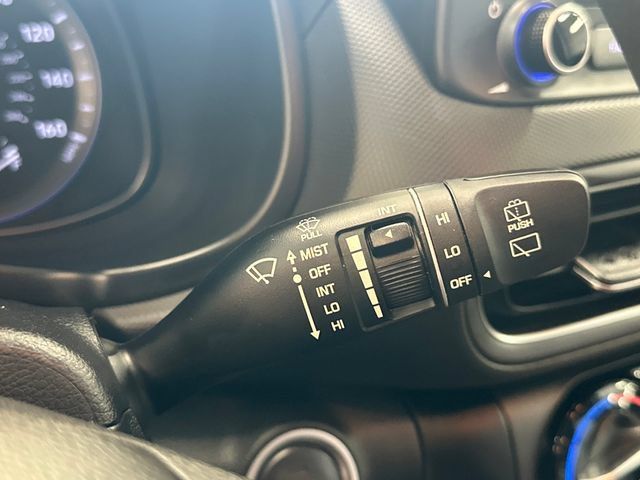 Used 2023 Hyundai Kona SEL AWD/4WD image 34