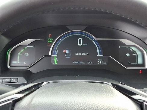 Certified 2018 Honda Clarity Touring image 17