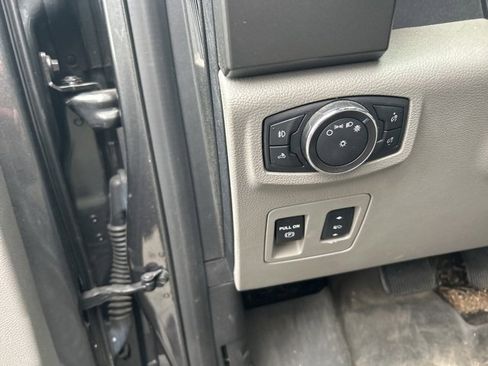 Used 2018 Ford F150 XLT w/ Equipment Group 302A Luxury image 14