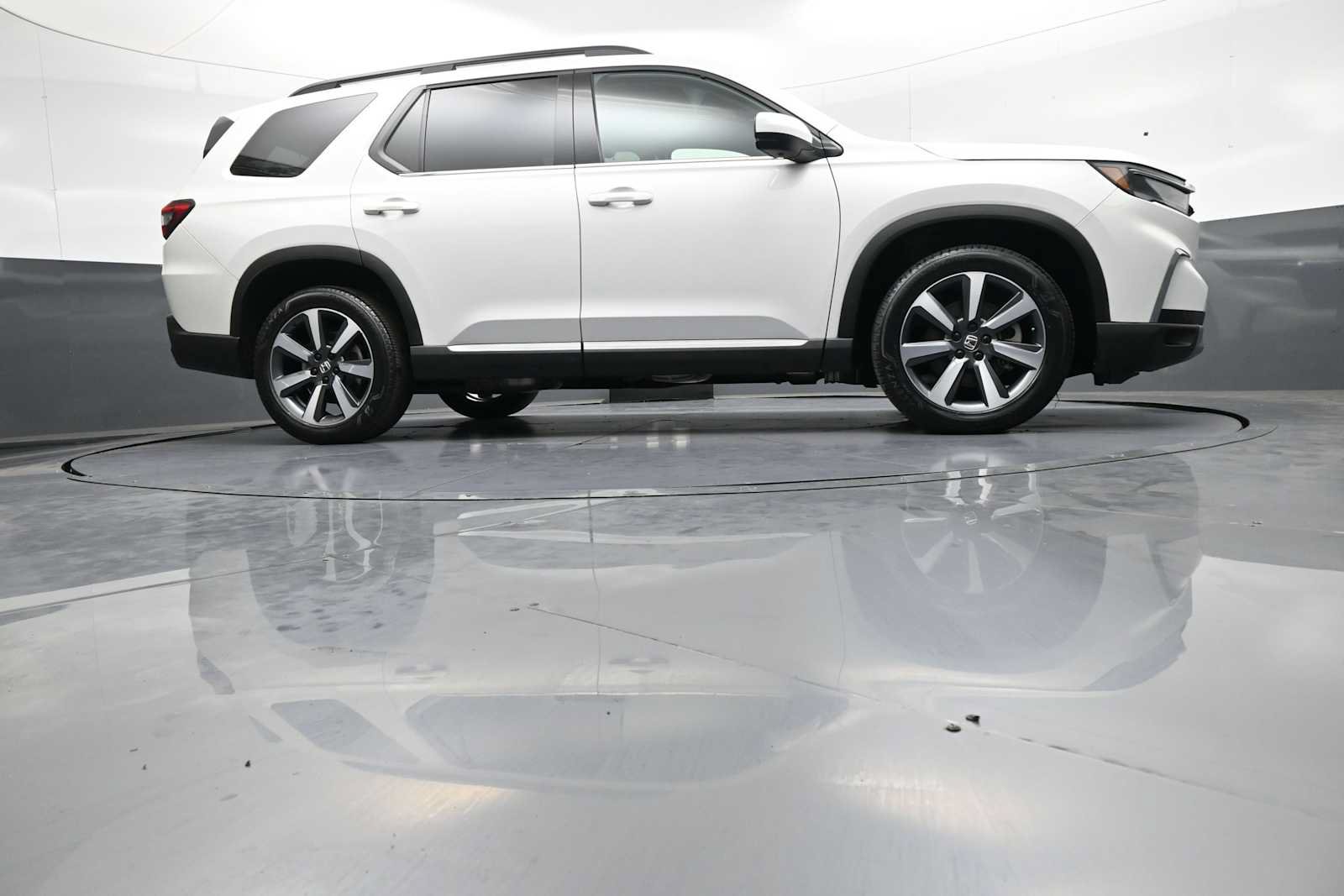 Certified 2023 Honda Pilot Elite image 31