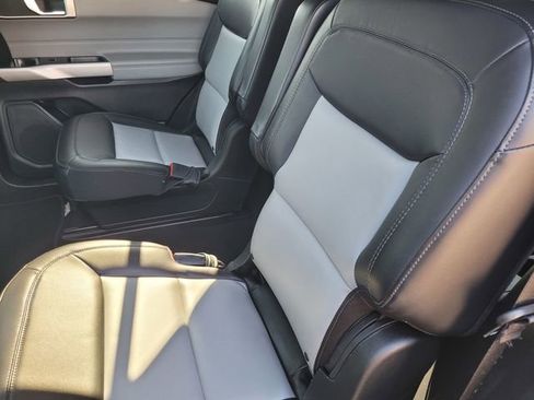 Certified 2022 Ford Explorer XLT w/ Equipment Group 202A image 13