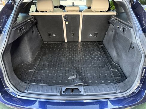 Used 2018 Jaguar F-PACE Premium image 30