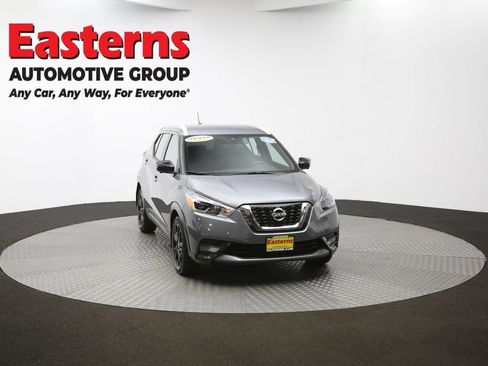 Used 2020 Nissan Kicks SR FWD image 48