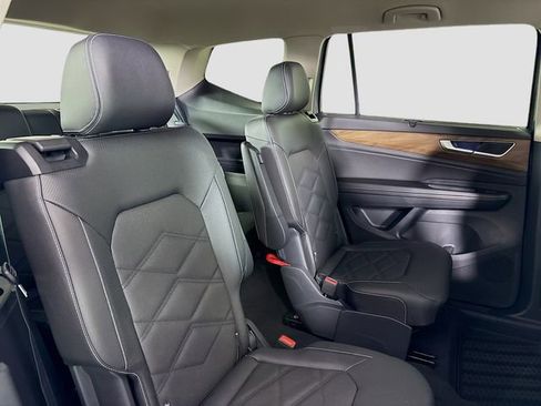 New 2026 Volkswagen Atlas SE image 27