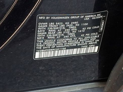 Used 2024 Volkswagen ID.4 2WD image 33