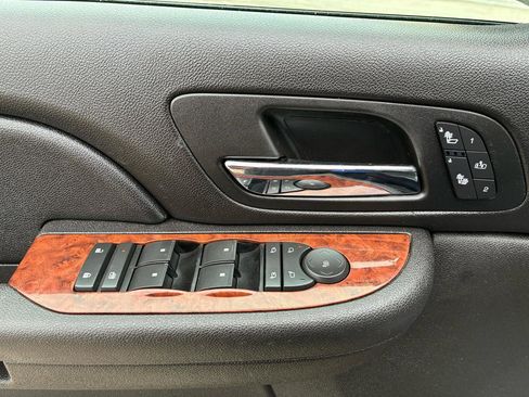 Used 2007 Chevrolet Avalanche LTZ w/ LTZ Preferred Equipment Group image 24