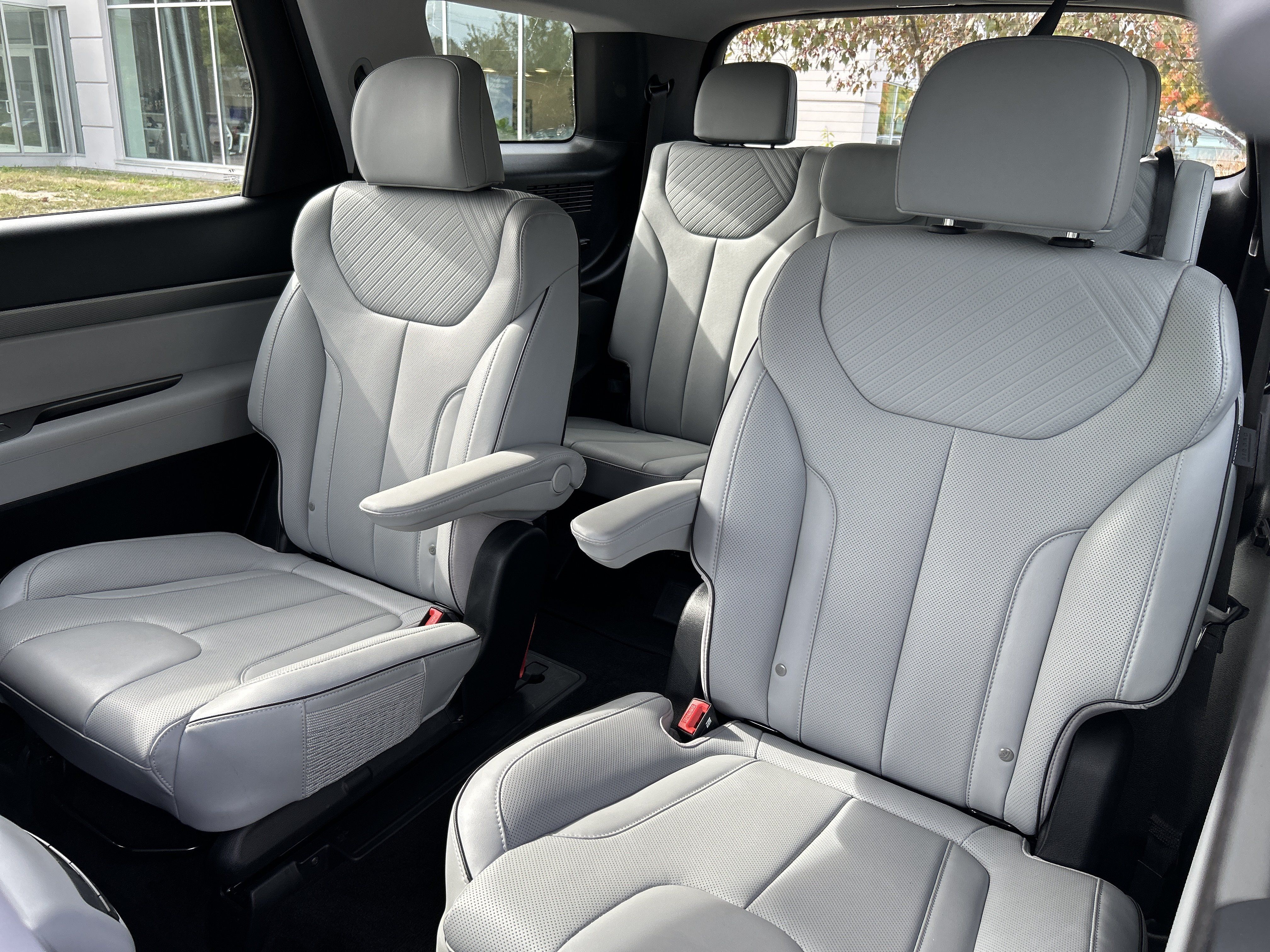 Certified 2025 Hyundai Palisade SEL AWD/4WD image 16