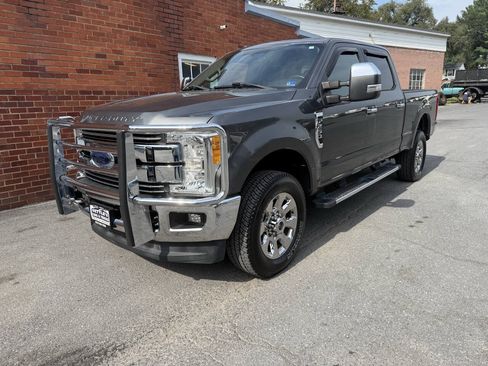 Used 2017 Ford F250 Lariat w/ Chrome Package AWD/4WD image 2