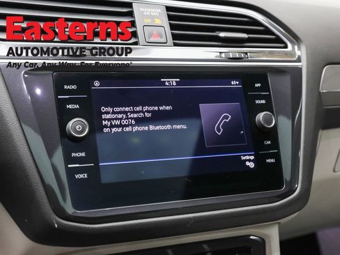 Used 2022 Volkswagen Tiguan SE R-Line image 19