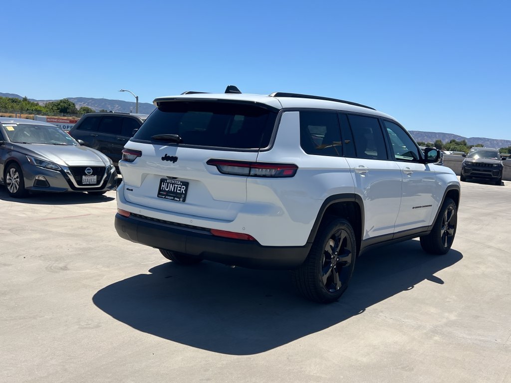 New 2026 Jeep Grand Cherokee L Limited w/ Limited Altitude Package AWD/4WD image 6