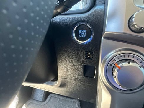 Used 2022 Toyota 4Runner TRD Sport AWD/4WD image 10
