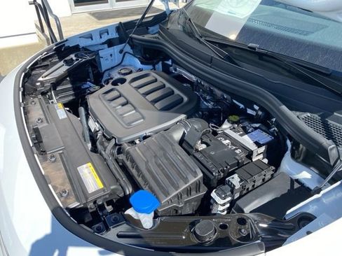 New 2025 Volkswagen Tiguan SE image 67