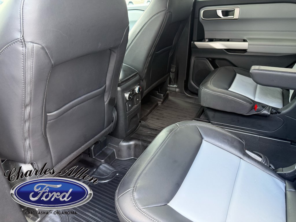 Used 2023 Ford Explorer XLT w/ Equipment Group 202A AWD/4WD image 13