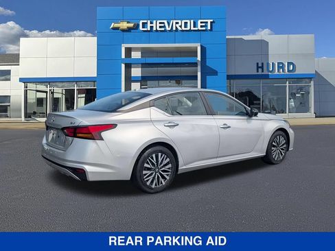 Used 2024 Nissan Altima 2.5 SV FWD image 4