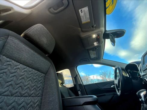 Used 2022 Chevrolet Equinox LT image 22