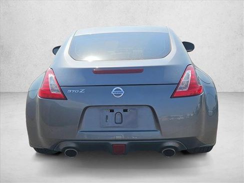 Used 2016 Nissan 370Z Coupe RWD image 6