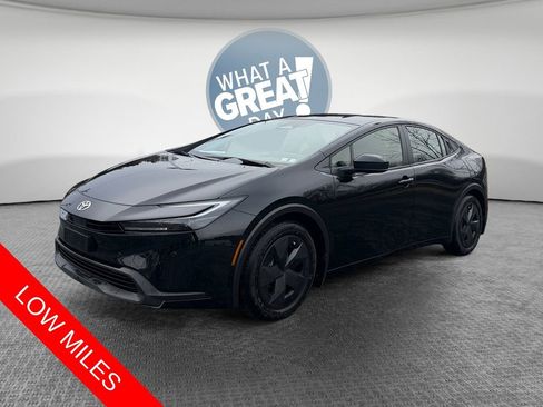 Used 2026 Toyota Prius LE image 8