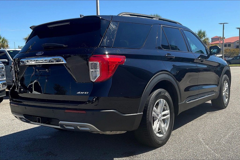 Used 2023 Ford Explorer XLT w/ Equipment Group 202A AWD/4WD image 6